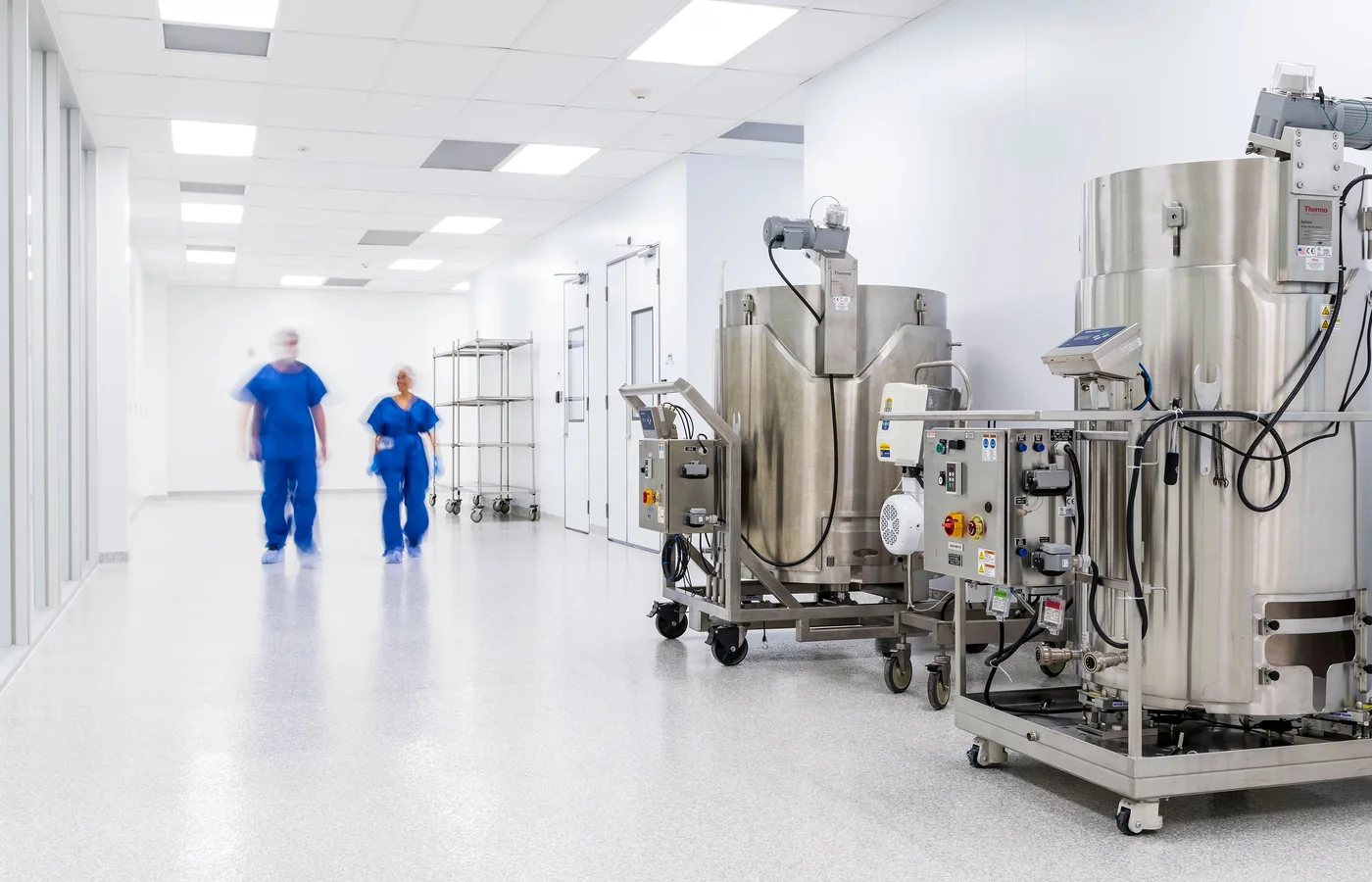 Cleanroom bioproduction equipment for ATMP development.